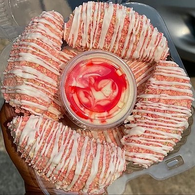 Strawberry Crunch 12 Count (Apple Slices)