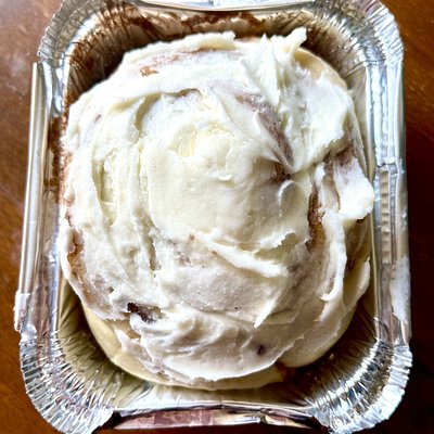 Cinnamon Roll & Frosting (1)