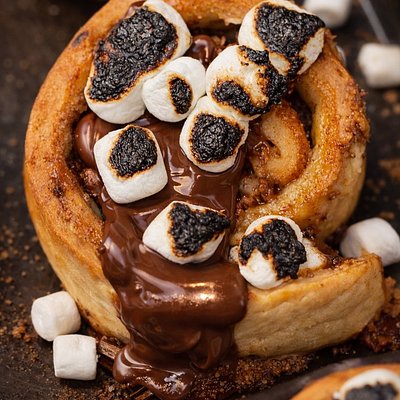 S’mores Cinnamon Rolls 