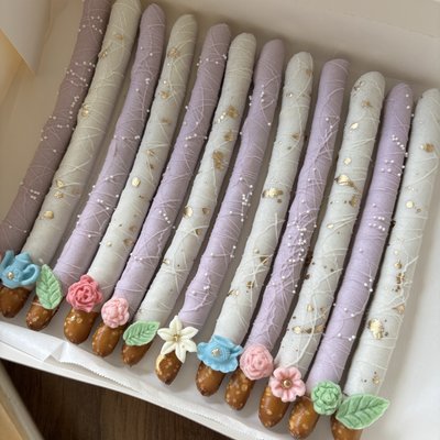Chocolate Covered Pretzel Rods 