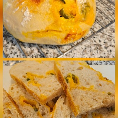 Jalapeno Cheddar Sourdough 
