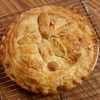 GOLDEN APPLE PIE