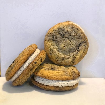 Cookies & Cream Sandwich Cookie