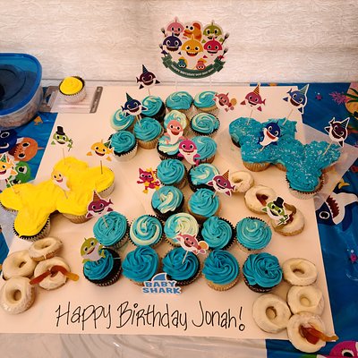 Custom Cupcakes 