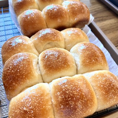 Honey Butter Sourdough Dinner Rolls (9-Pack) 蜂蜜牛油酸种餐包