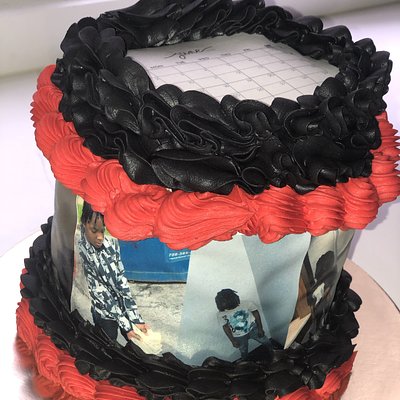 6’ Circle Cake With Picture On The Side 