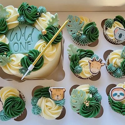 Bento Box + 8 Cupcakes Promotion 
