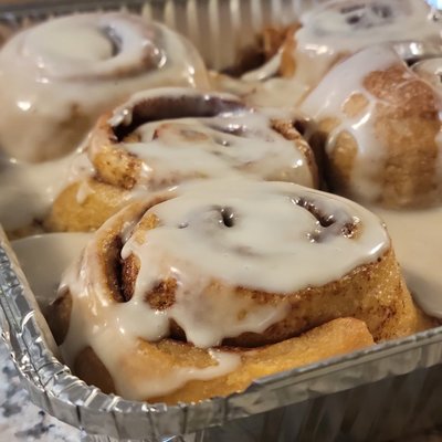 Vanilla-Maple Cinnamon Rolls ~ 4-Pack 