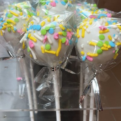 Dozen (12) Cake Pops/Cakesickles