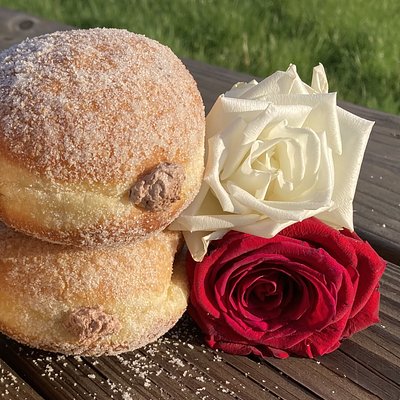 Mocha Cream Filled Sourdough Doughnuts (box of 4)