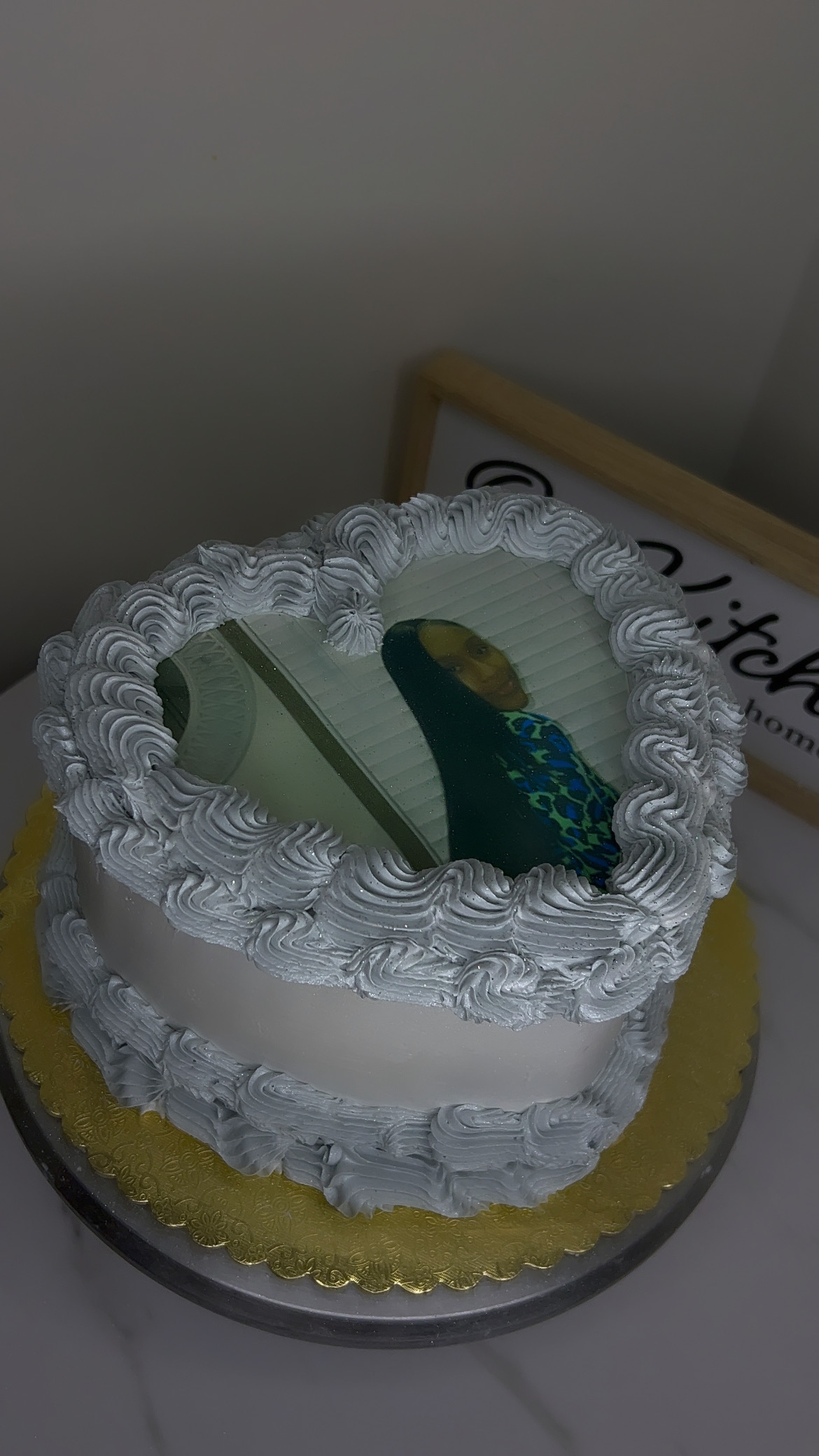 Heart Cake With ONE pic On Top 8”