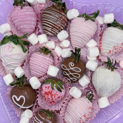 Dye FREE Dozen Dipped Strawberries 