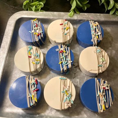 Cake Pucks