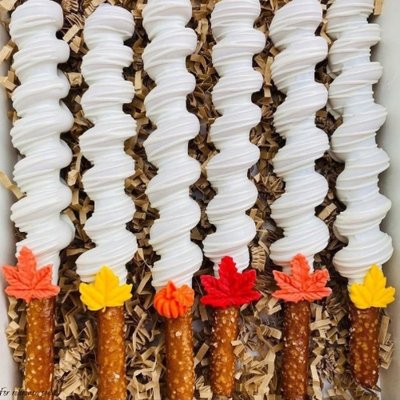 Chocolate Covered Carmel Pretzel Rods
