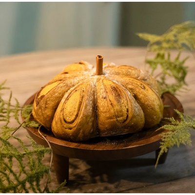Pumpkin Shaped Loaf