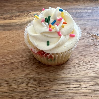 Signature Cupcake: Classic Confetti