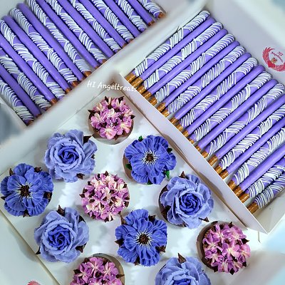 Chocolate Covered Pretzel Rods