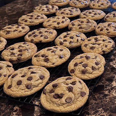 1/2 Dozen Chocolate Chip Cookies