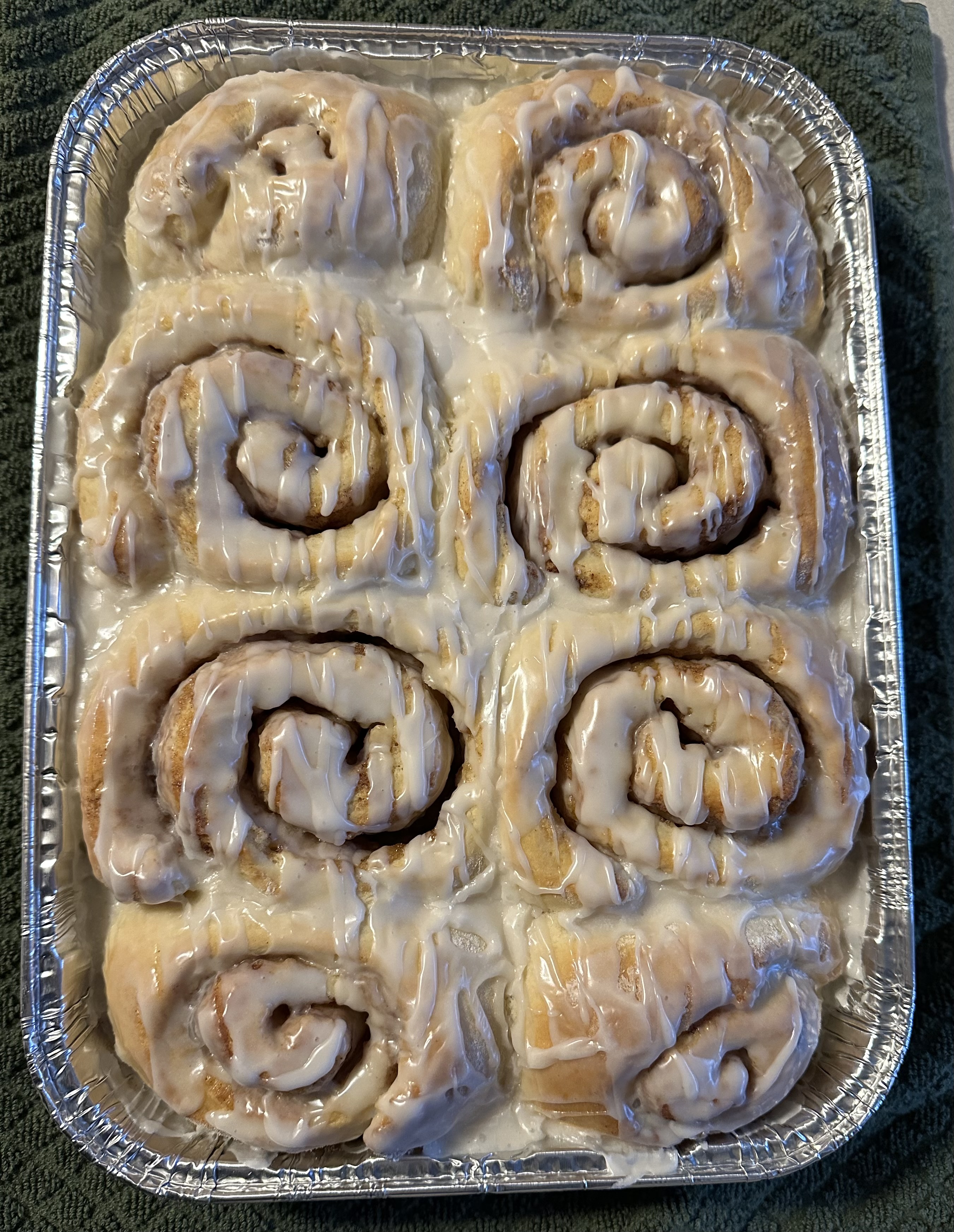8 Jumbo Cinnamon Rolls