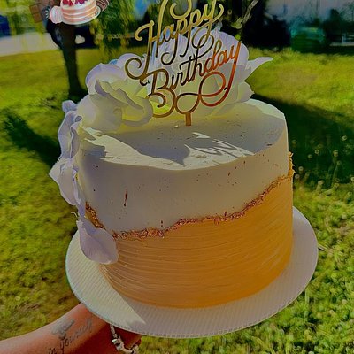 Custom Round Cake