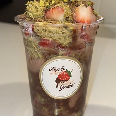 Large Dubai Cup