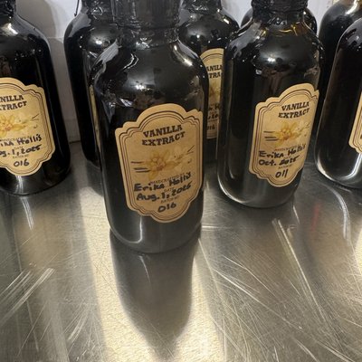 Handmade Vanilla Extract (8 Oz)