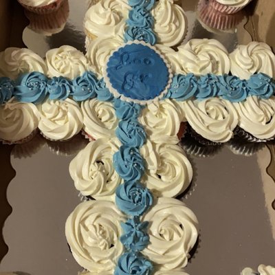 Cupcake 24count Number/letter  Cake 