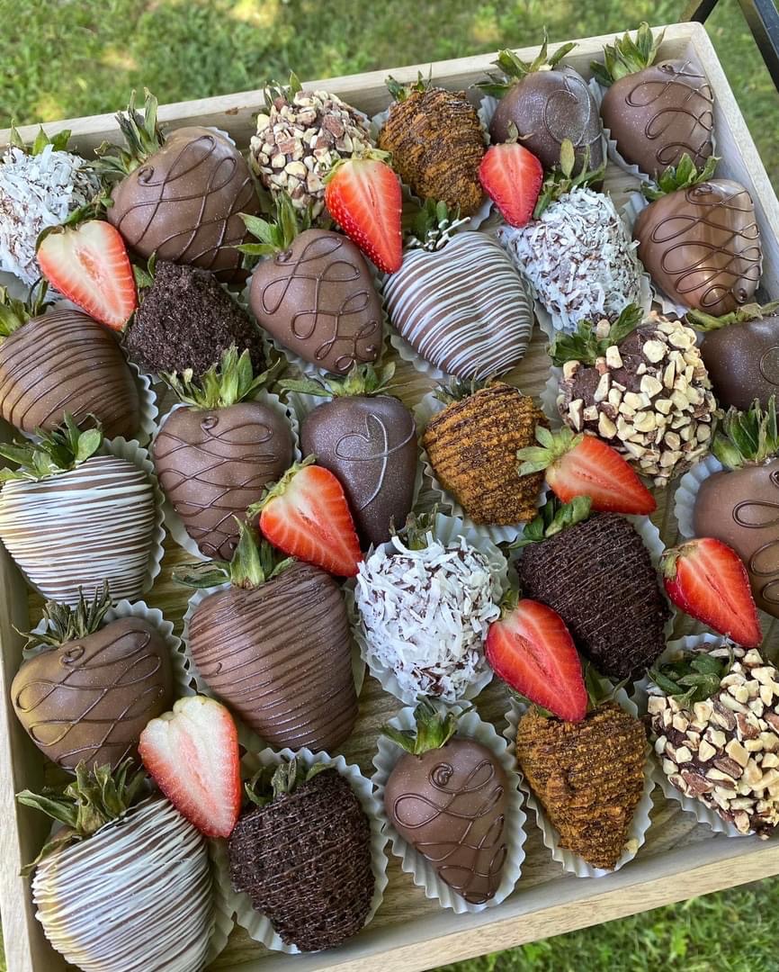 1 Dozen Chocolate Covered Strawberries 