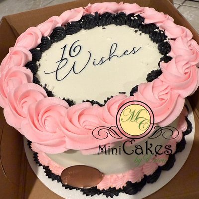 8’ Cake w/ Cupcakes