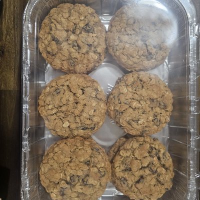 Oatmeal Raisin Cookies (6ct) 