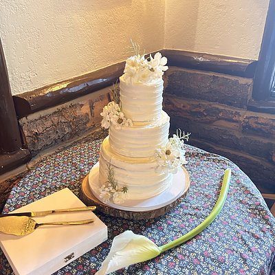 3 Tier Cake (45 Servings) 
