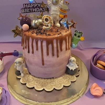 8-Inch Round Cake