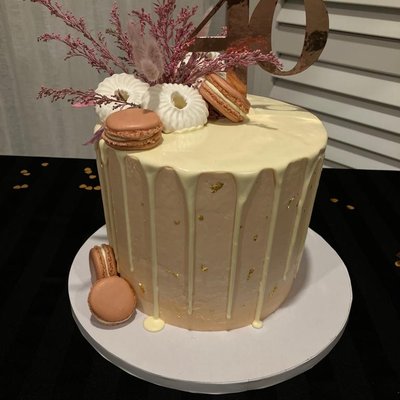 Custom cakes