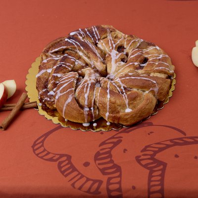 Apple Caramel Tea Ring (Serves 8-10)