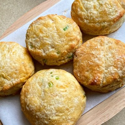 Buttery Cheddar Scallion Biscuits