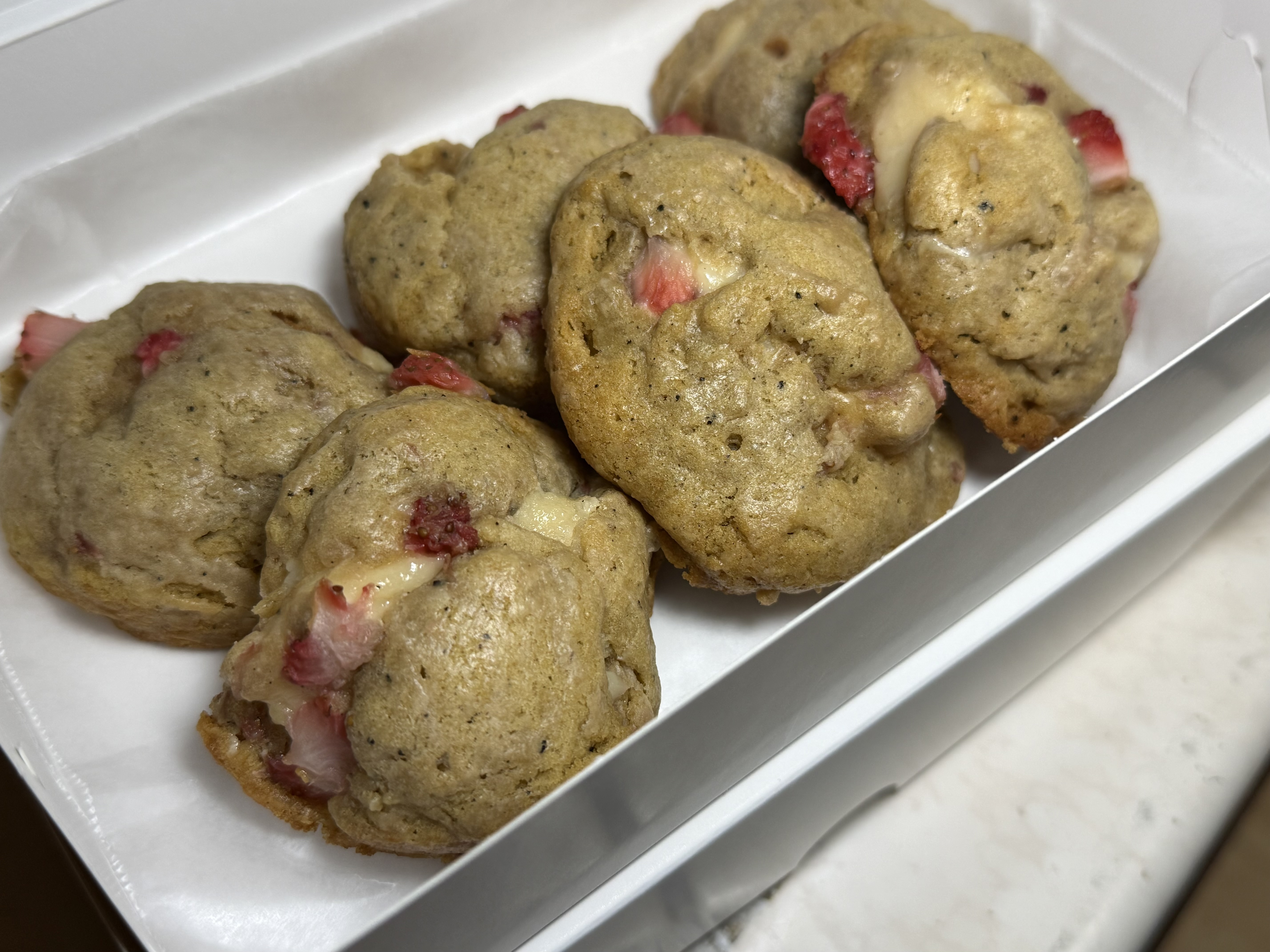Strawberry Cheesecake Cookies