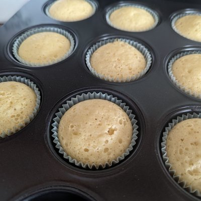 Party Pack Cupcakes 36 Count Vanilla Or Chocolate 