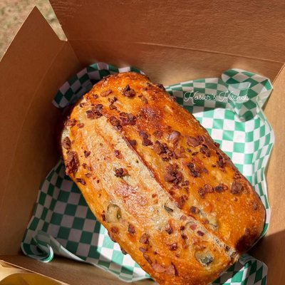 Bacon Cheddar jalapeño Sourdough