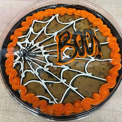 Halloween Boo Cookie Cakes