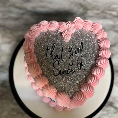 8in Heart Cake ( DOUBLE LAYER )w/o Pics 
