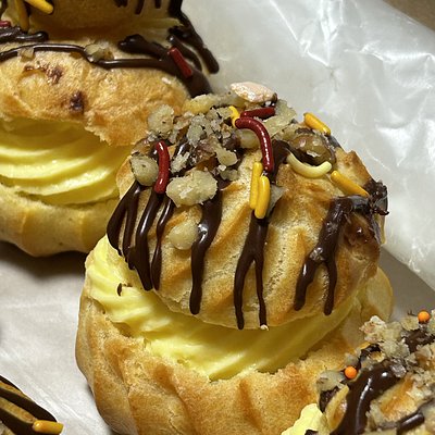 Cream Puffs 