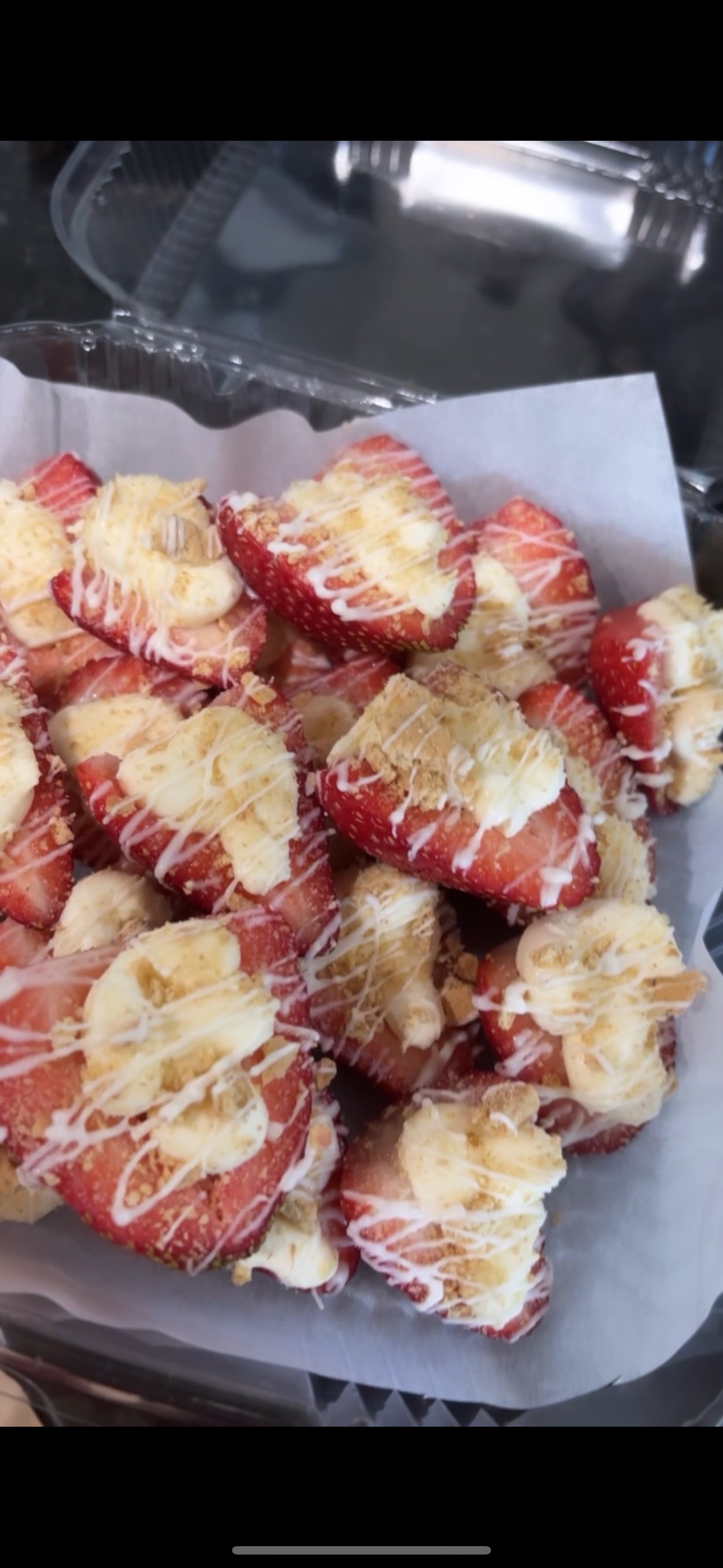 Dozen Of Stuffed Cheesecake Strawberries 