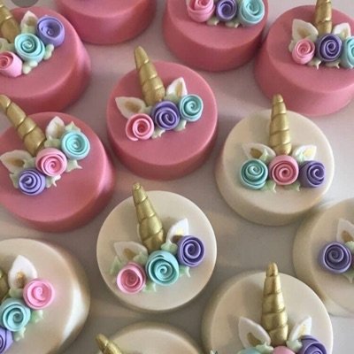 12 Designer Chocolate Oreos (Themed)