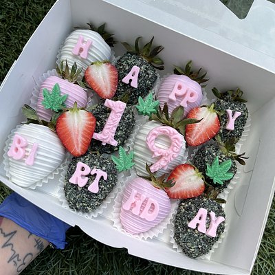 1 Dozen Chocolate Covered Strawberries