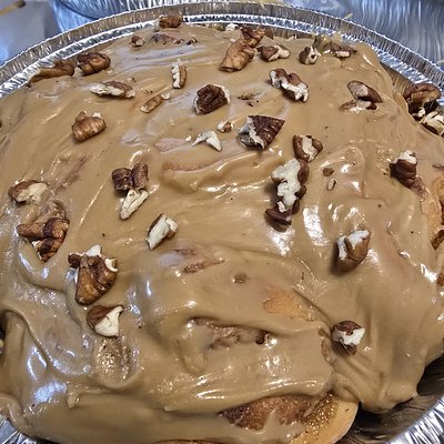 Caramel Pecan Cinnamon Rolls 