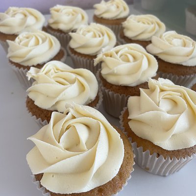 Vanilla Cup Cakes X12 