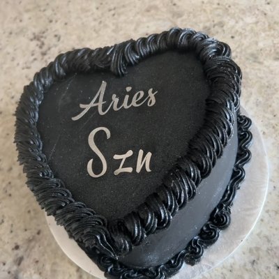 8" Heart Cake 
