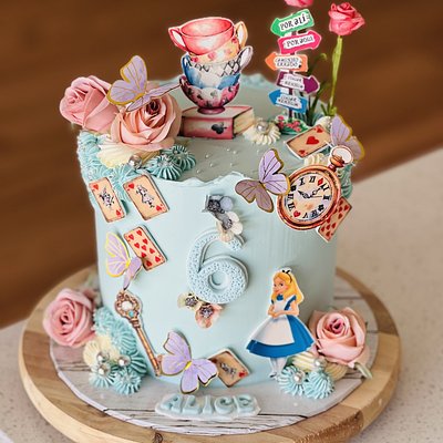 Cartoon Characters Cake