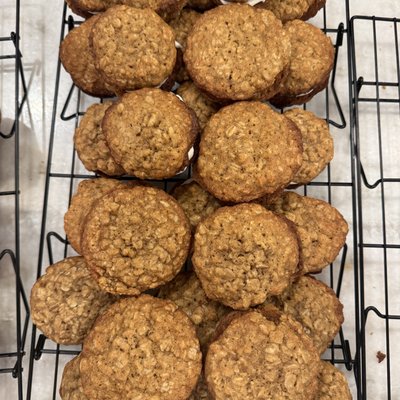 2 Pack Oatmeal Cream Pies