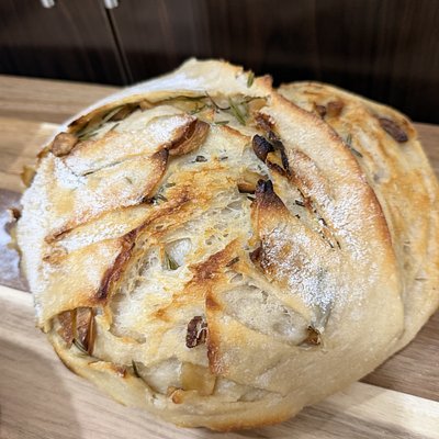 Roasted Garlic & Rosemary Loaf